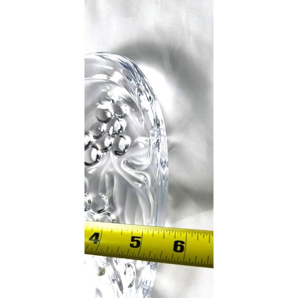 Clear Glass Oval Serving Tray With Grape & Leaf Design 9” dessert hors d’oeuvres - Picture 3 of 6